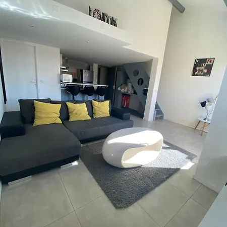 T2 Duplex Centre De *
